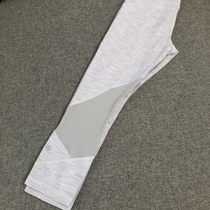 LULULEMON Pace Rival Crop (WSNB/SEAL) Size 6